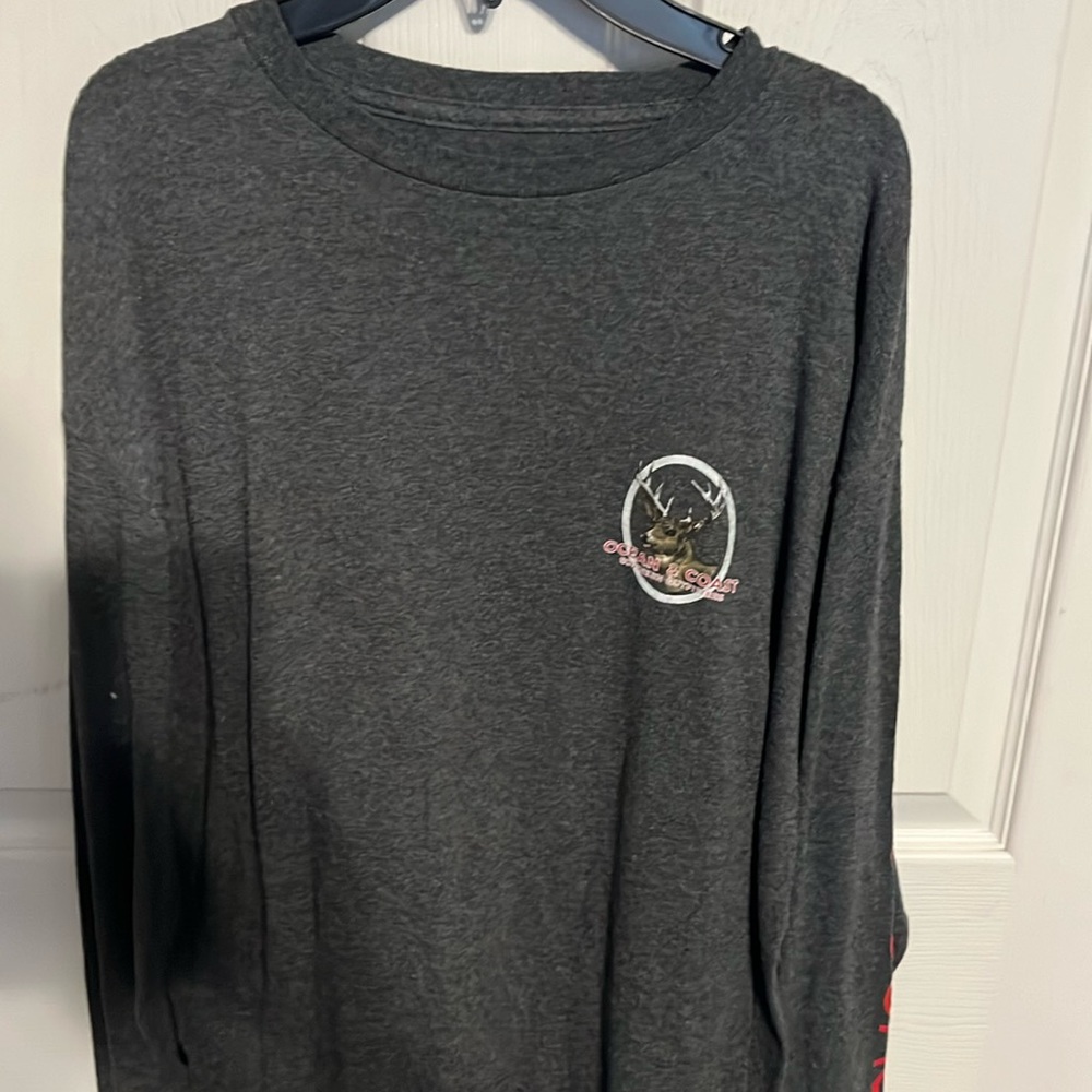 Men’s long sleeve t shirt